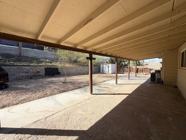 Building Photo - 3 Bedroom 2 Bathroom House with Central A/C , 2 Car Garage and Beautiful Backyard with Covered Patio