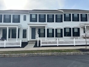 Building Photo - 205 Hoke Farm Way