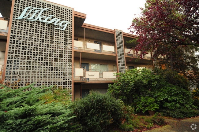 Building Photo - Viking