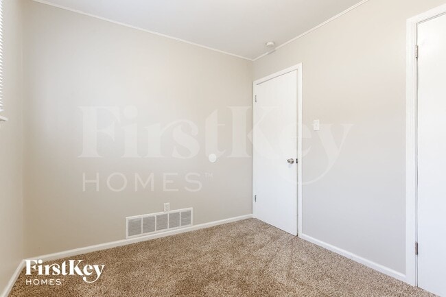 Building Photo - 4600 W 79th Pl
