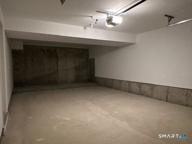 Building Photo - 74 Soundview Ave