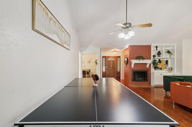 Building Photo - 11500 Sterlinghill Dr