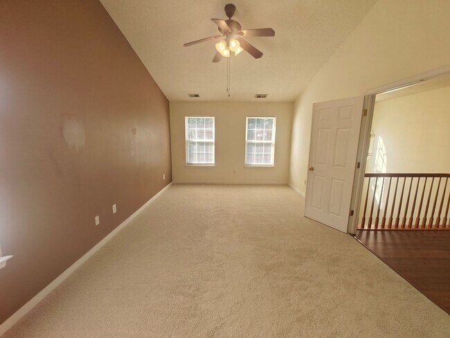Building Photo - 2625 Piney Ridge Dr