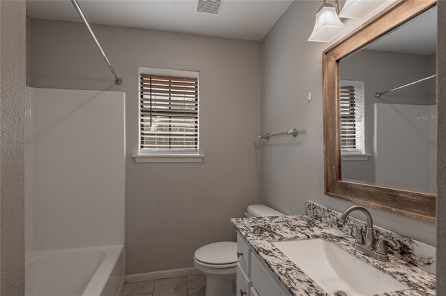 Building Photo - 3011 Sand Dr