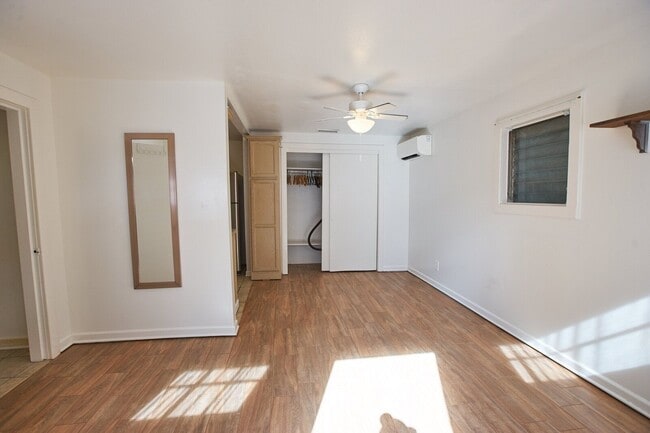 Building Photo - 516 Soniat St