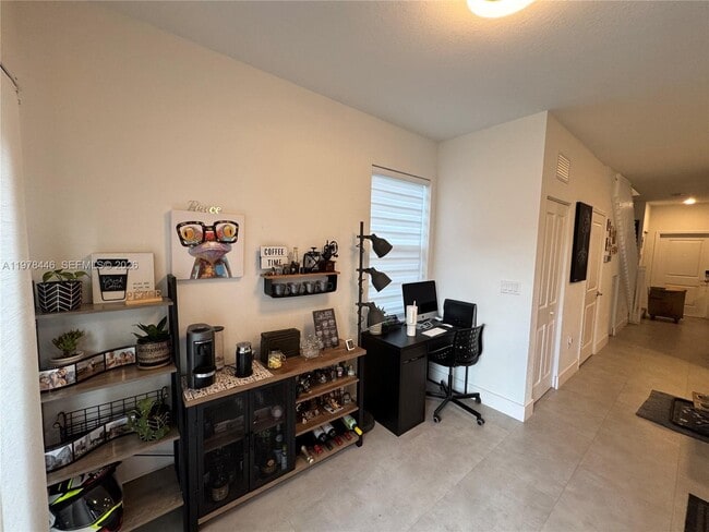 Building Photo - 2604 SE 19th St