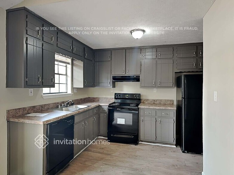 Building Photo - 5469 Liberty Rd