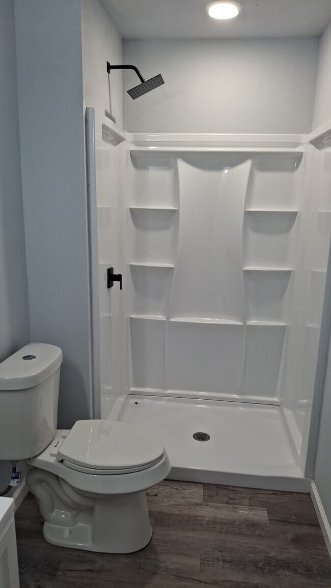 Building Photo - 5830 NW Kinyon Ave