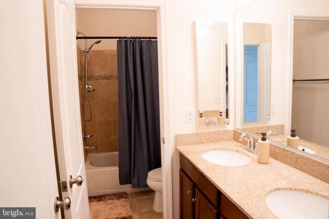 Building Photo - 42294 San Juan Terrace