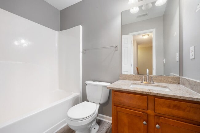 Building Photo - Stunning 3 Story Townhome in South Durham!