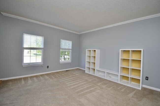 Building Photo - 5167 Elm Leaf Trail