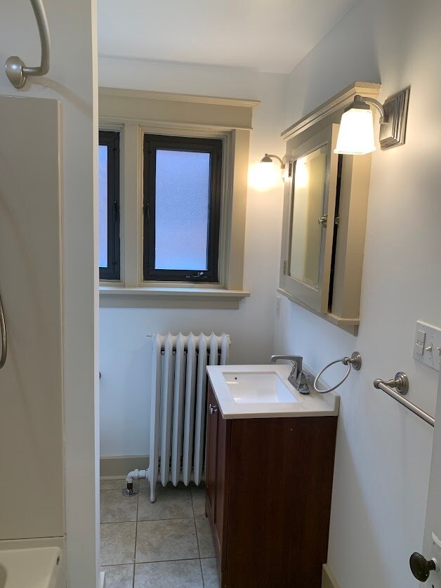 Building Photo - 6401 Bartlett St