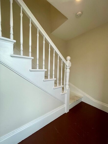 Building Photo - 26 Norris Ave