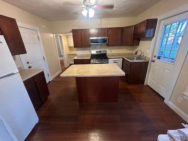 Kitchen - 53 Everett St