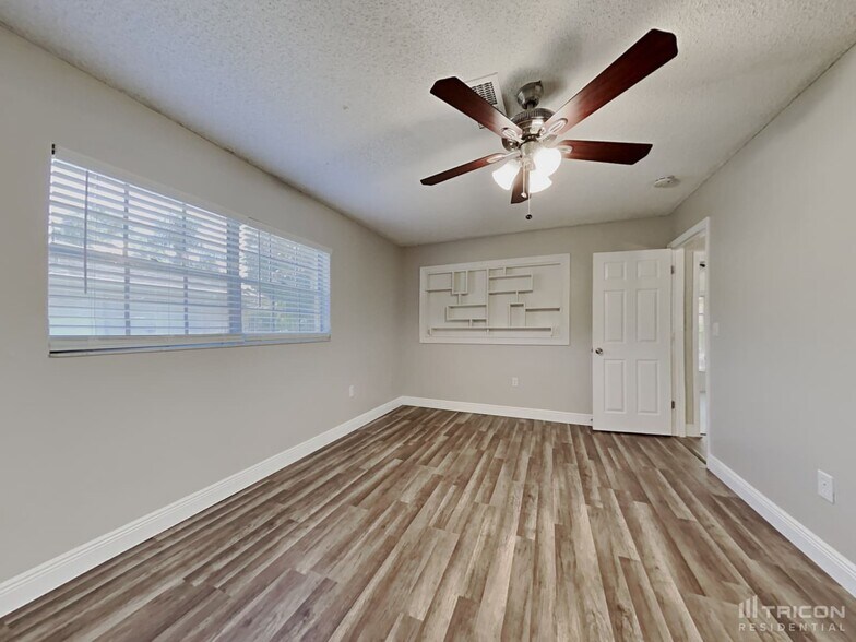 Building Photo - 13005 Willoughby Ln