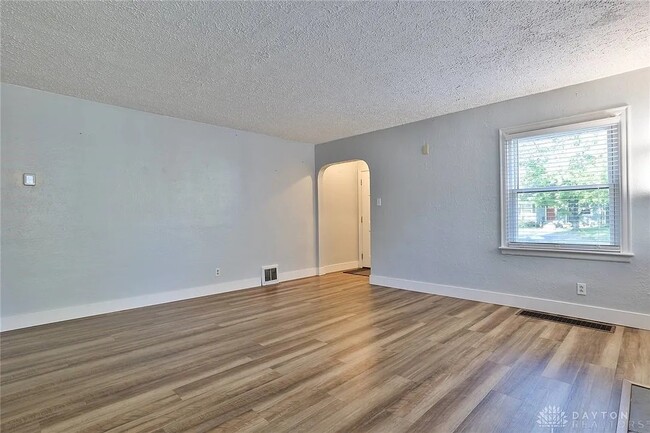 Building Photo - 1916 Shroyer Rd