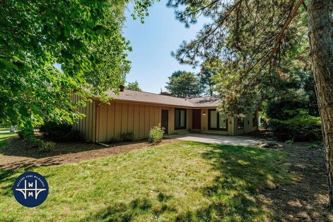 Building Photo - 15685 Brojan Dr