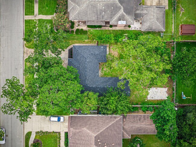 Building Photo - 4626 Holly St