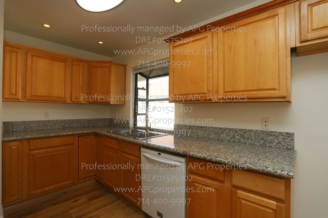 Building Photo - 7704 Elmdale Way