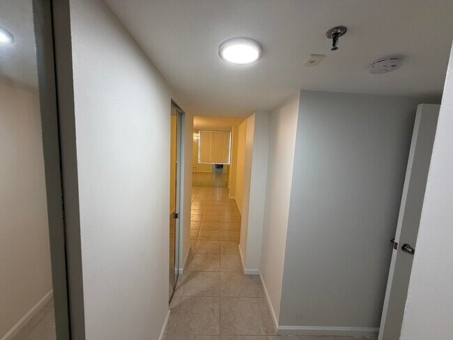 Building Photo - 6463 La Costa Dr