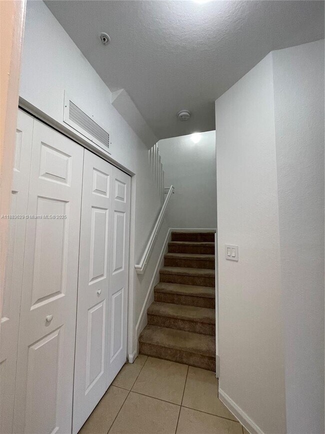Building Photo - 8760 NW 97th Ave