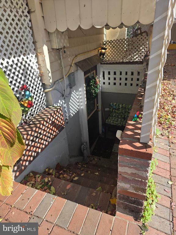 Building Photo - 809 N Abingdon St