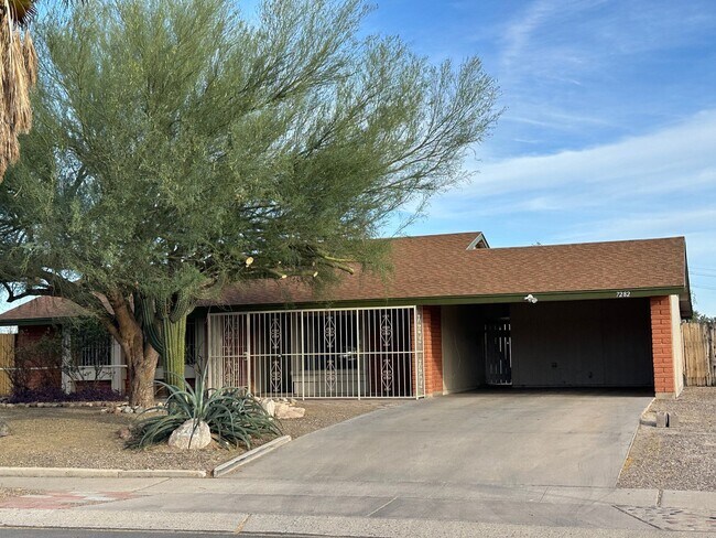 Building Photo - 7282 N Meredith Blvd