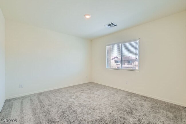 Building Photo - 1585 Desert Path Ave