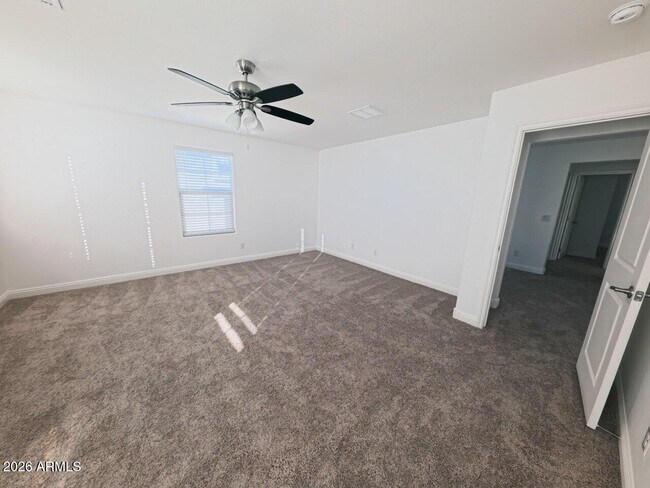 Building Photo - 6850 E Butte St