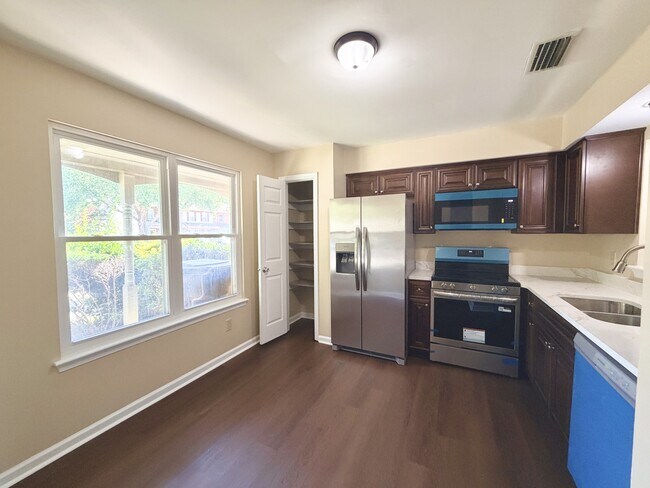 Building Photo - 3937 Seeman Rd