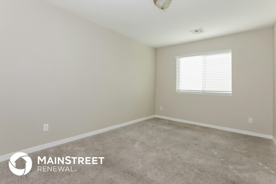 Building Photo - 2000 N 36th St