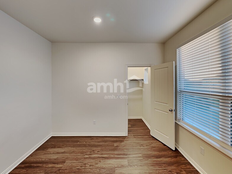 Building Photo - 188 Pebble Creek Run