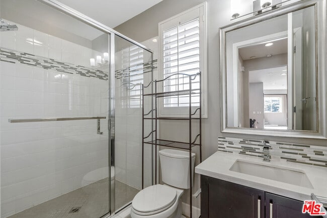 Building Photo - 12860 S Seaglass Cir