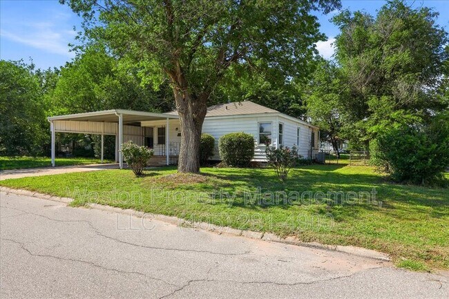 Building Photo - 413 Reed Pl