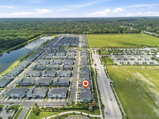 Building Photo - 4178 Longwood Lake Sq