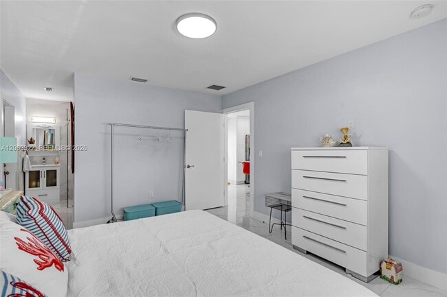 Building Photo - 10851 SW 152nd St
