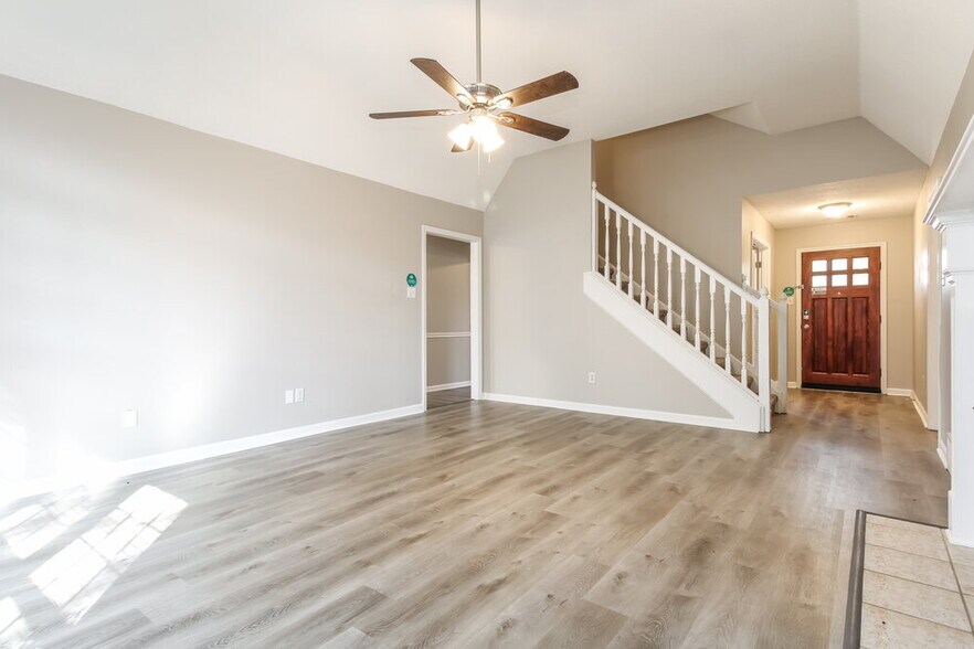 Building Photo - 5181 Summer Meadows Ln