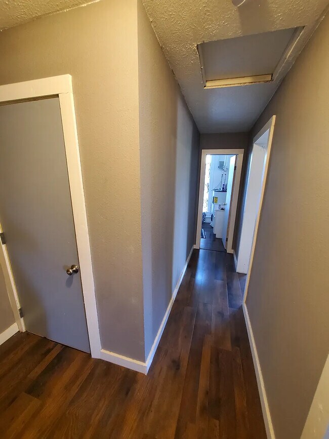 Building Photo - 1605 N Missouri Ave