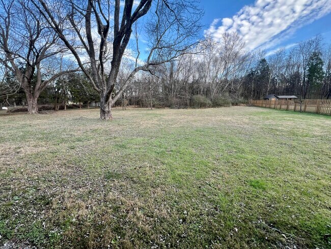 Building Photo - 157 Quail Dr