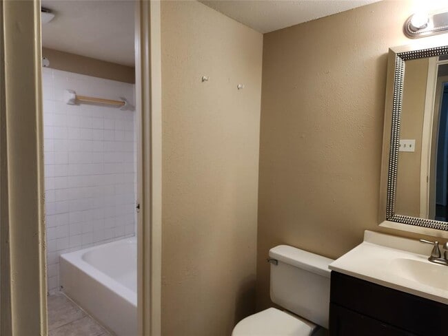 Building Photo - 7600 Emmett F Lowry Expy