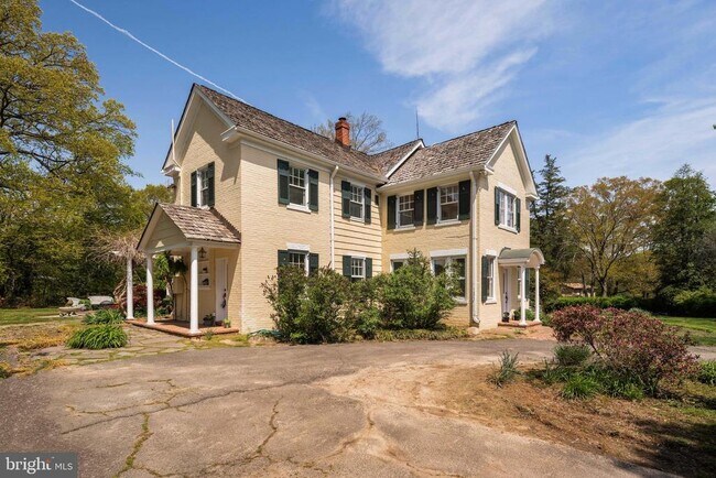 Building Photo - 3408 Wessynton Way
