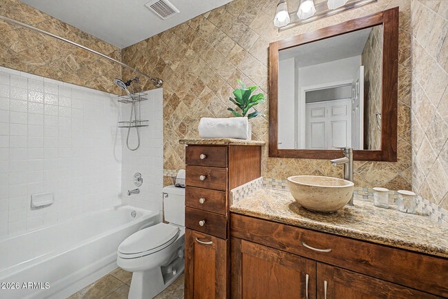 Building Photo - 933 N 94th Pl