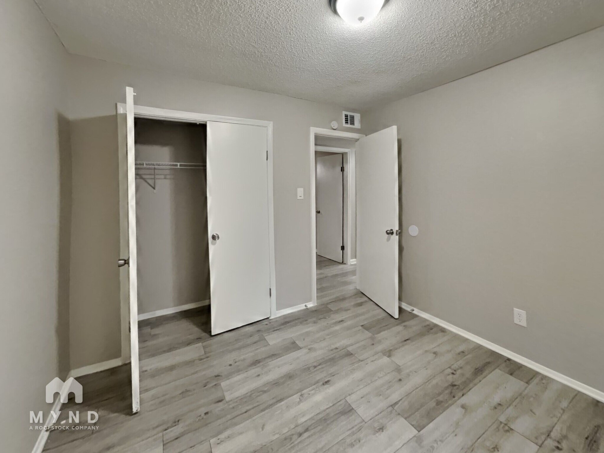 Building Photo - 5607 Maple Tree Dr