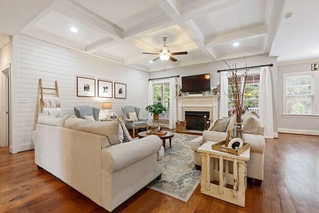 Building Photo - Splendid 4-bedroom, 3-bathroom Harrison Pond home in Pittsboro-- SWIMMING POOL!