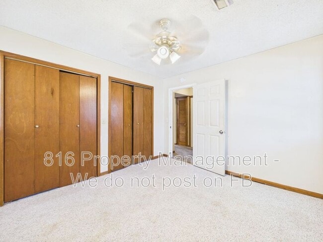 Building Photo - 402 S Commercial Ave