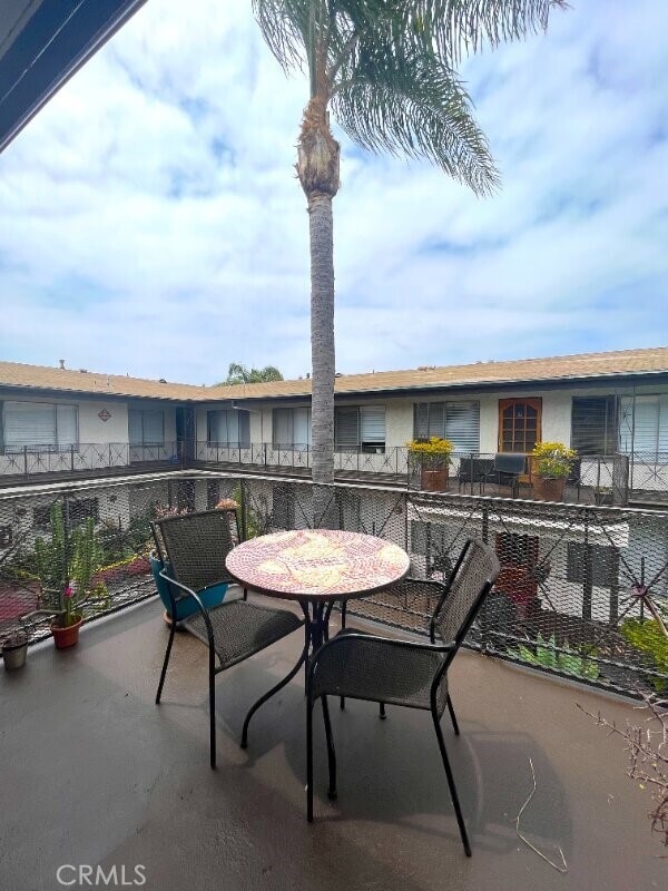 Building Photo - 2115 Placentia Ave