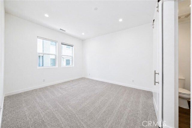 Building Photo - 1646 S Urbana St