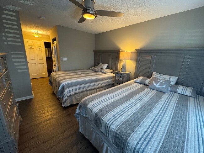 Building Photo - Myrtle Beach - 1 Bedroom / 1 Bathroom Furn...