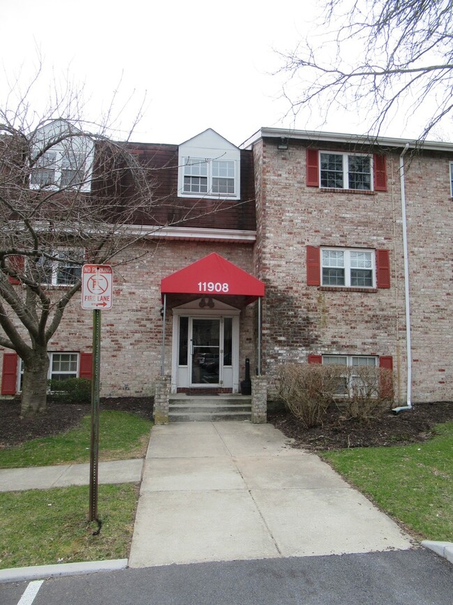 Building Photo - Updated 1 Bedroom Condo - Reisterstown!