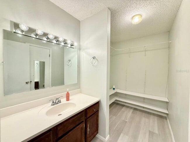 Building Photo - 3416 Sunrise Villas Ct N